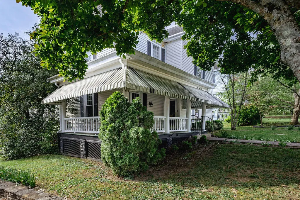 443 S Maple Street Winchester KY 40391