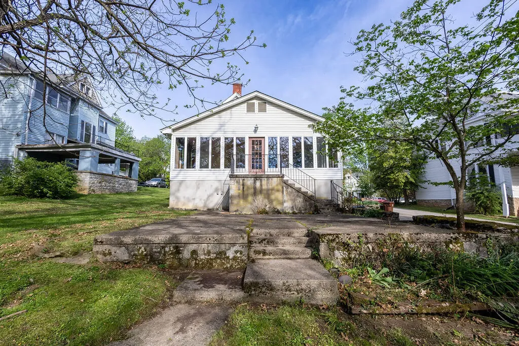 443 S Maple Street Winchester KY 40391