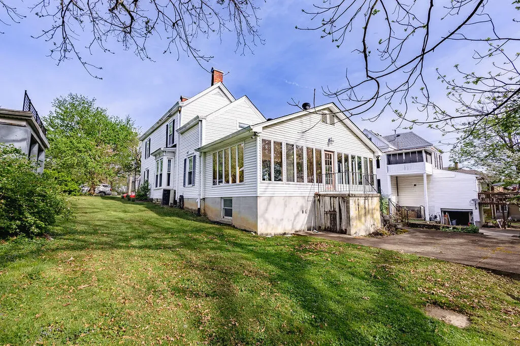 443 S Maple Street Winchester KY 40391
