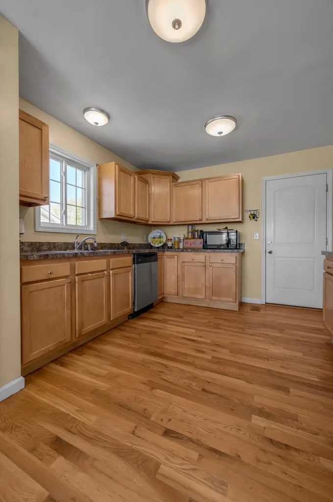 2016 Collins Lane Lawrenceburg KY 40342