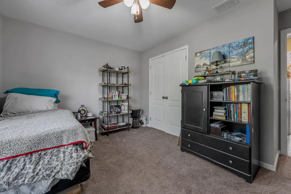 2016 Collins Lane Lawrenceburg KY 40342