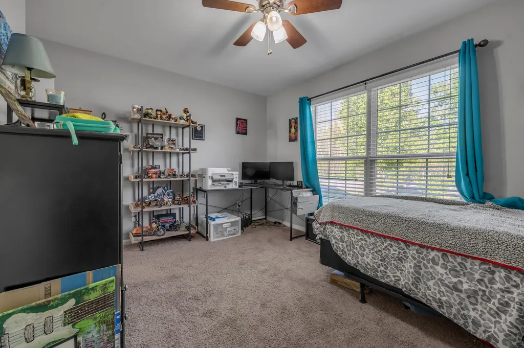 2016 Collins Lane Lawrenceburg KY 40342