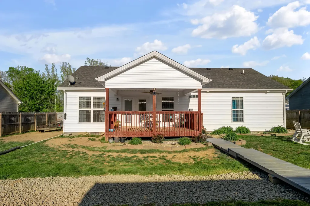 2016 Collins Lane Lawrenceburg KY 40342