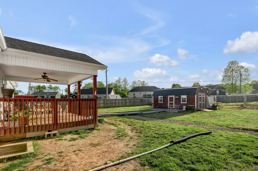 2016 Collins Lane Lawrenceburg KY 40342