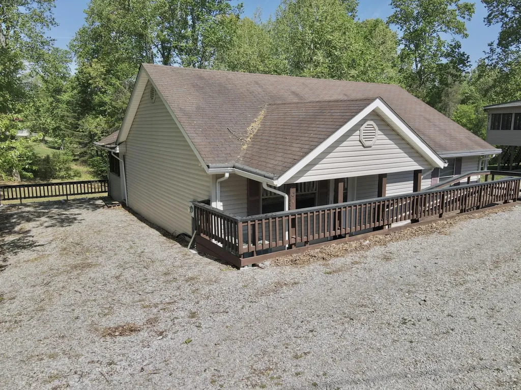 131 Golden Pond Road Monticello KY 42633