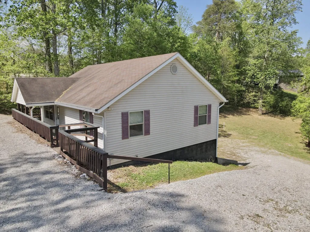 131 Golden Pond Road Monticello KY 42633