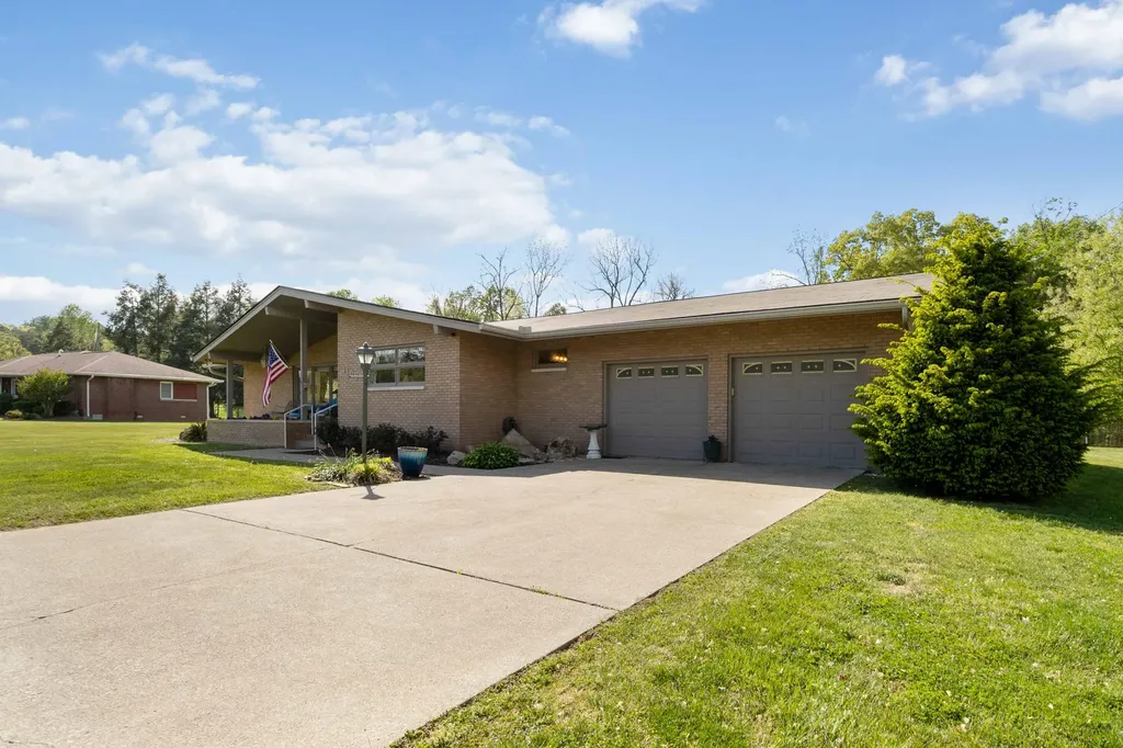 1108 Meadow Lane Corbin KY 40701