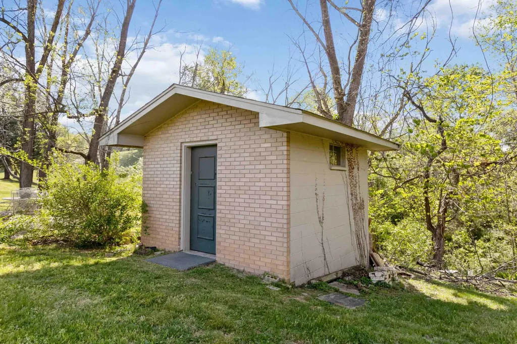 1108 Meadow Lane Corbin KY 40701
