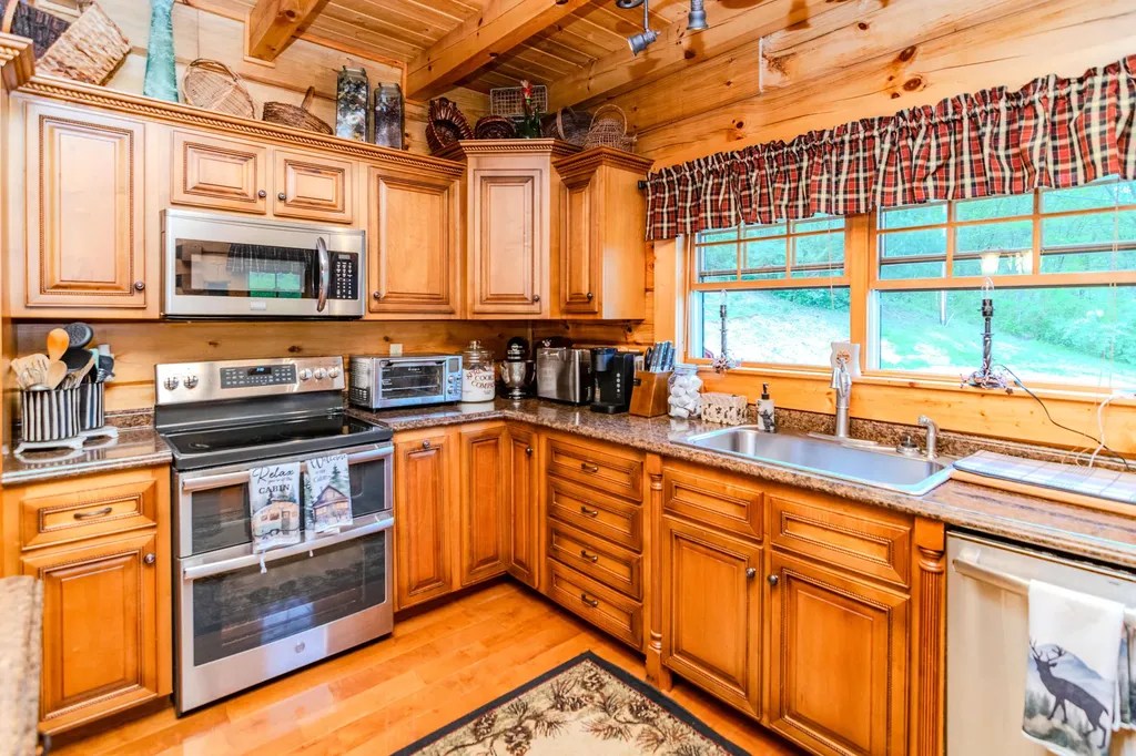 110 Dairy Farm Road Manchester KY 40962