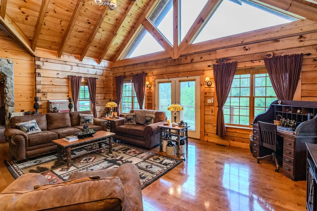 110 Dairy Farm Road Manchester KY 40962