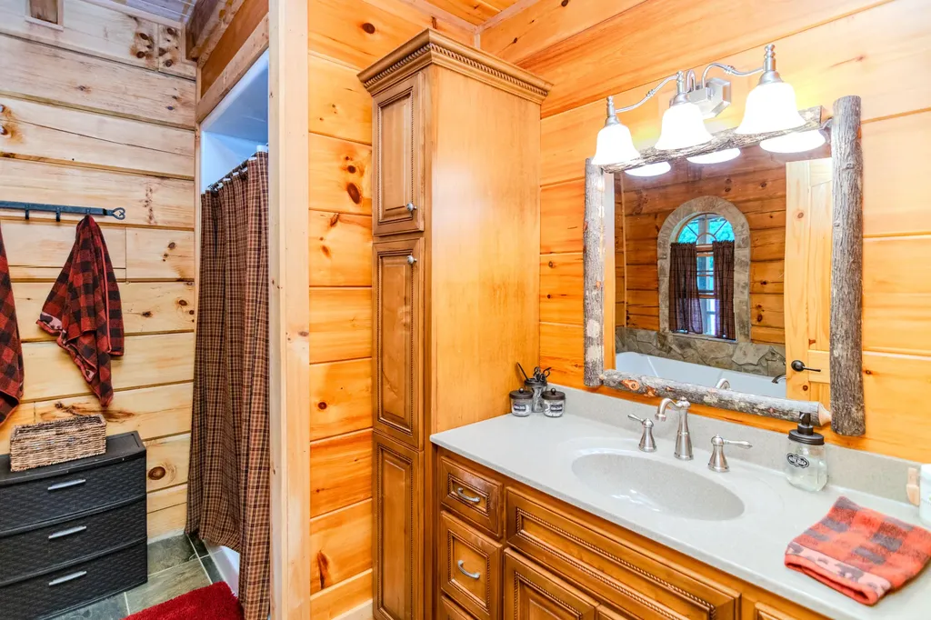 110 Dairy Farm Road Manchester KY 40962