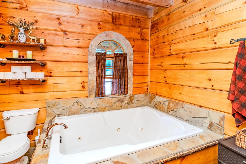 110 Dairy Farm Road Manchester KY 40962