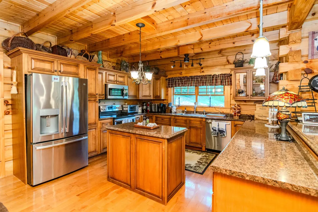 110 Dairy Farm Road Manchester KY 40962