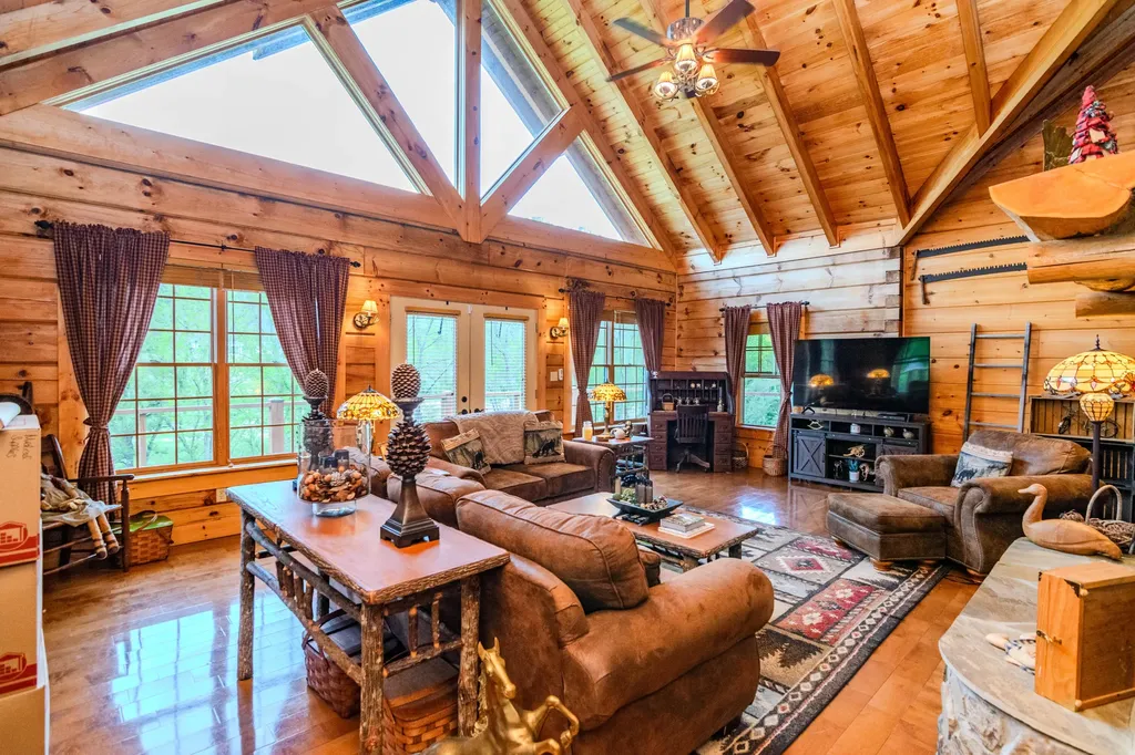 110 Dairy Farm Road Manchester KY 40962