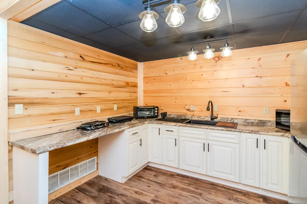 110 Dairy Farm Road Manchester KY 40962