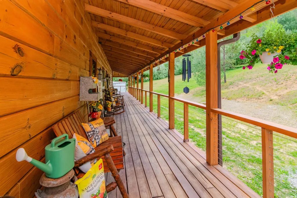110 Dairy Farm Road Manchester KY 40962