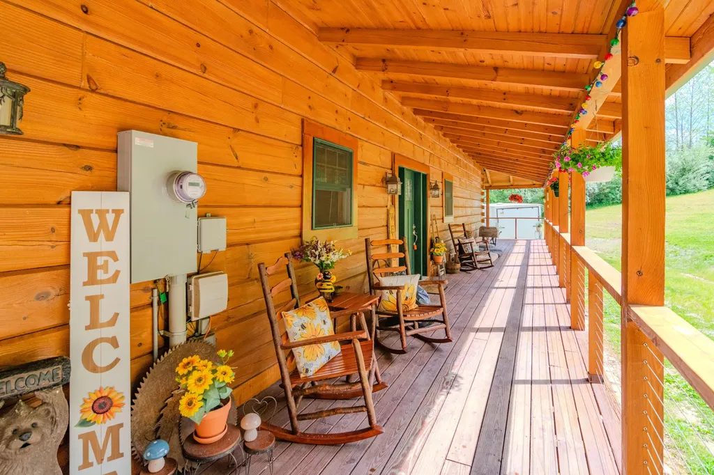 110 Dairy Farm Road Manchester KY 40962