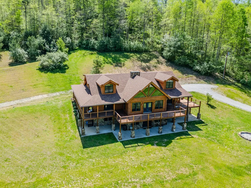 110 Dairy Farm Road Manchester KY 40962