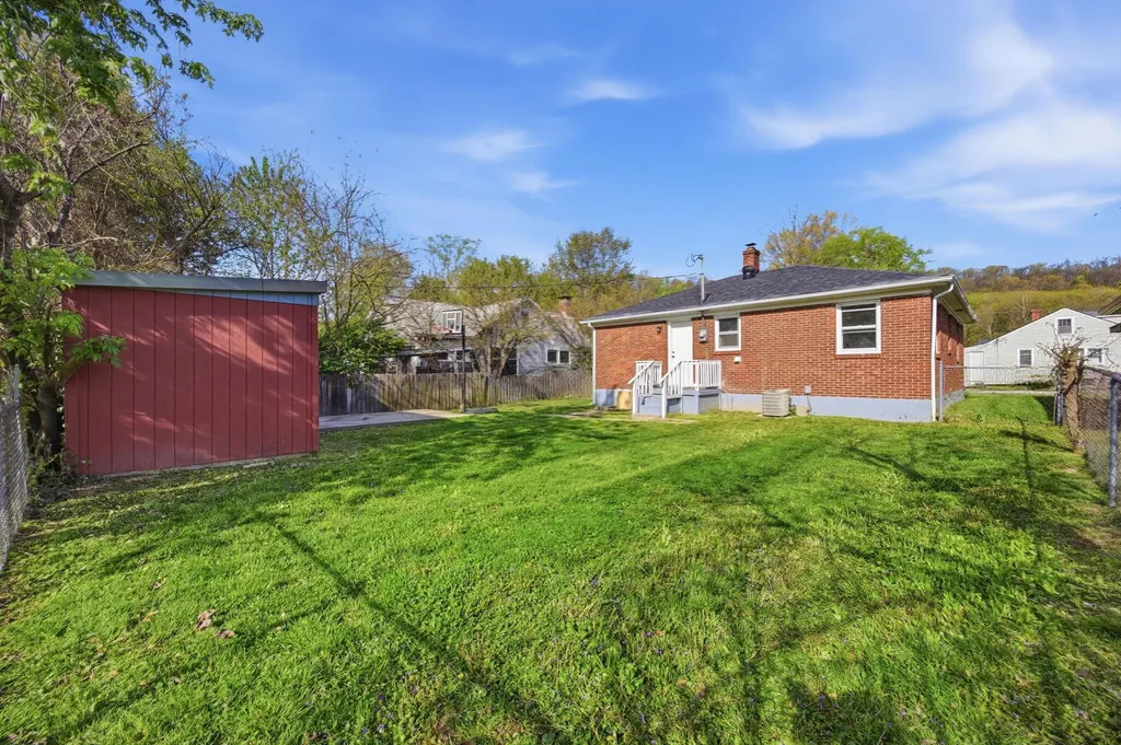 817 Augusta Street Frankfort KY 40601