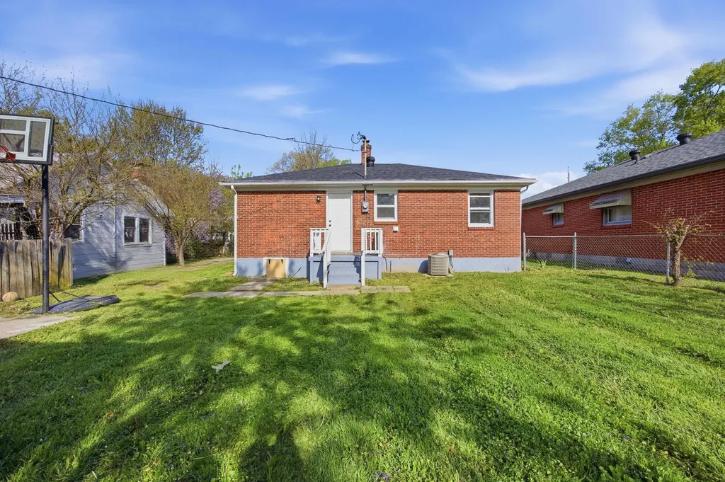 817 Augusta Street Frankfort KY 40601
