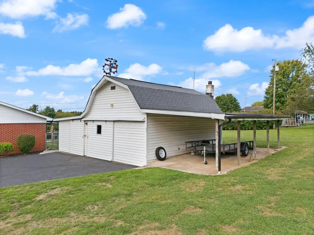 3090 Shakertown Road Danville KY 40422