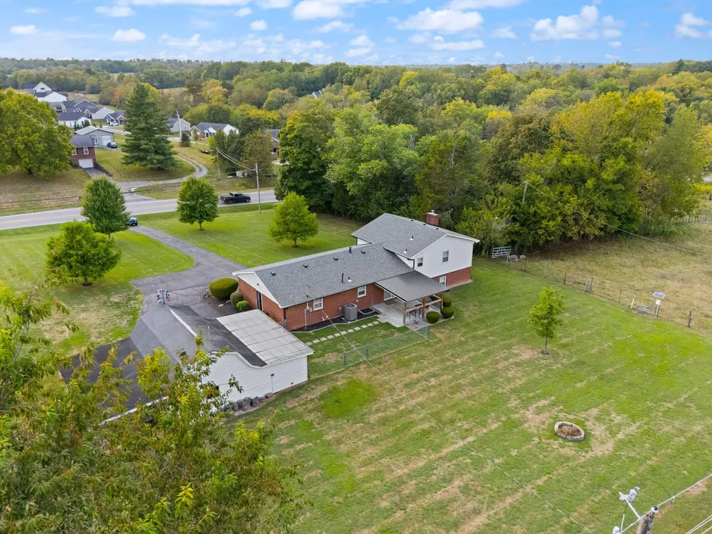 3090 Shakertown Road Danville KY 40422