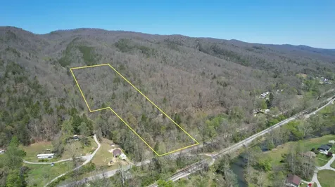 5109 State Highway 522 Putney KY 40865