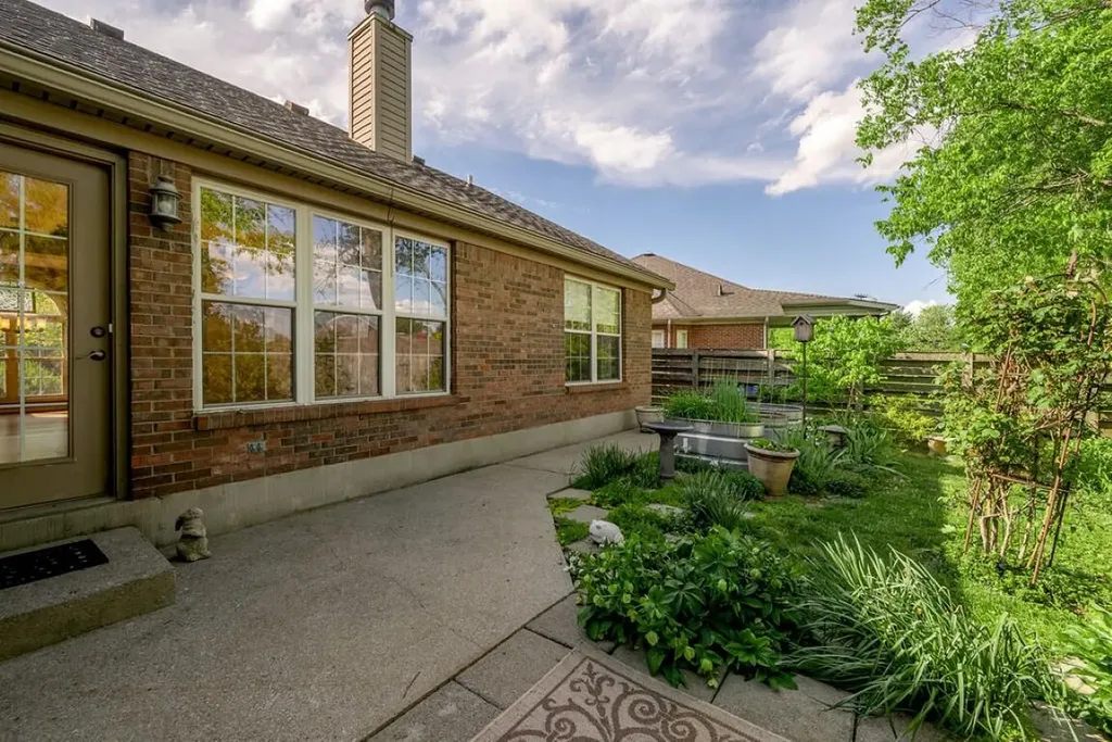 1696 Chandler Lane Lexington KY 40504