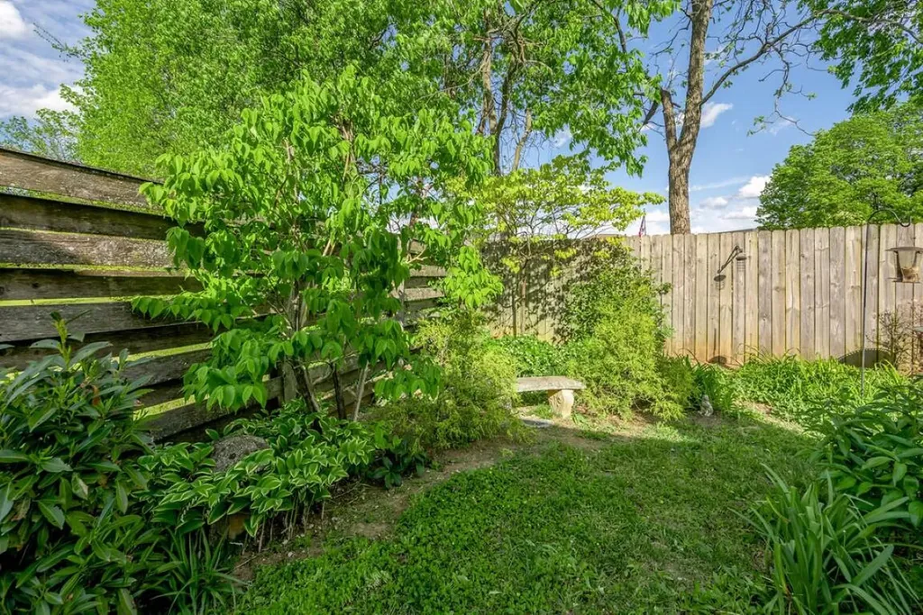 1696 Chandler Lane Lexington KY 40504