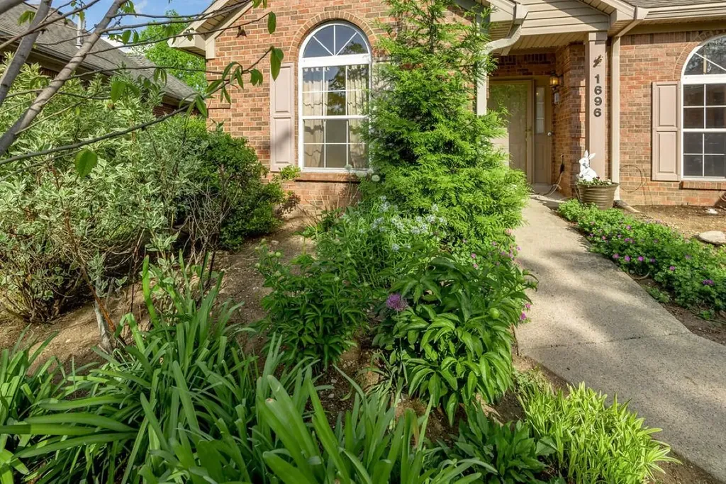 1696 Chandler Lane Lexington KY 40504