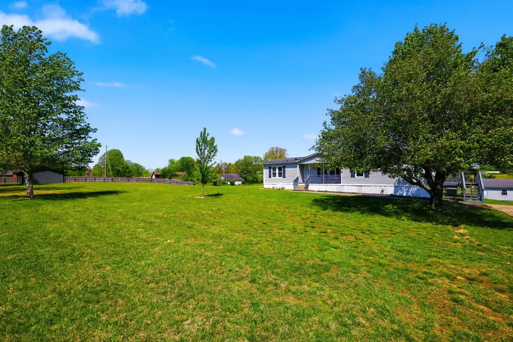 129 Griggs Road Waco KY 40385