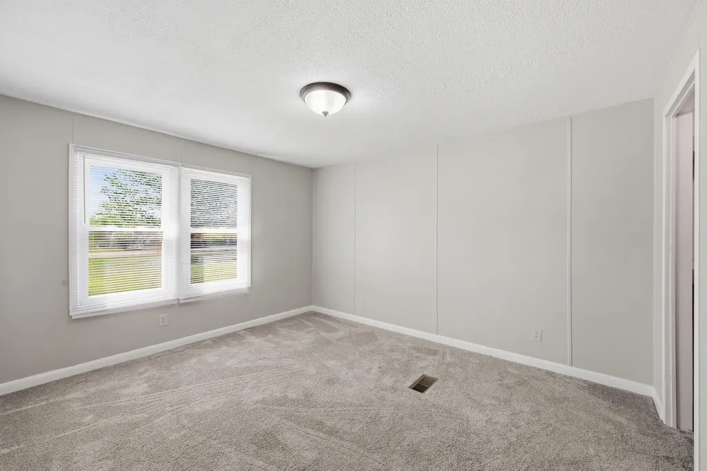 129 Griggs Road Waco KY 40385