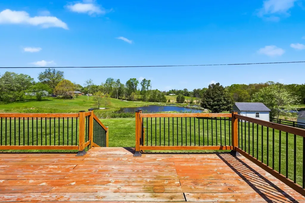 129 Griggs Road Waco KY 40385