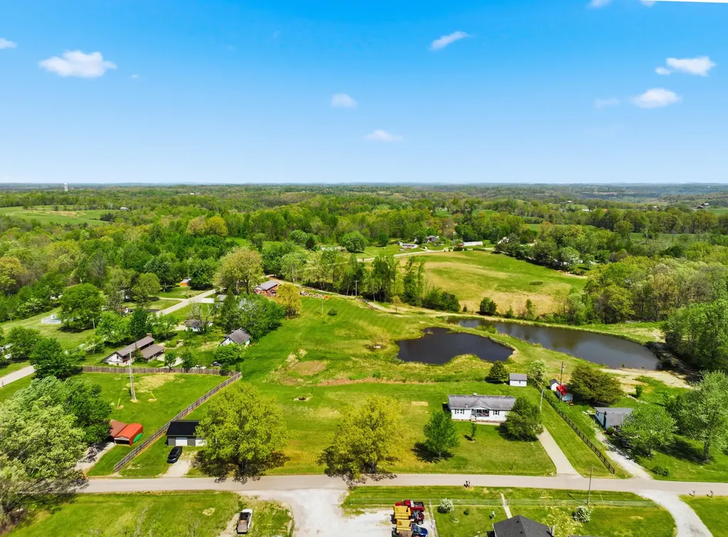 129 Griggs Road Waco KY 40385