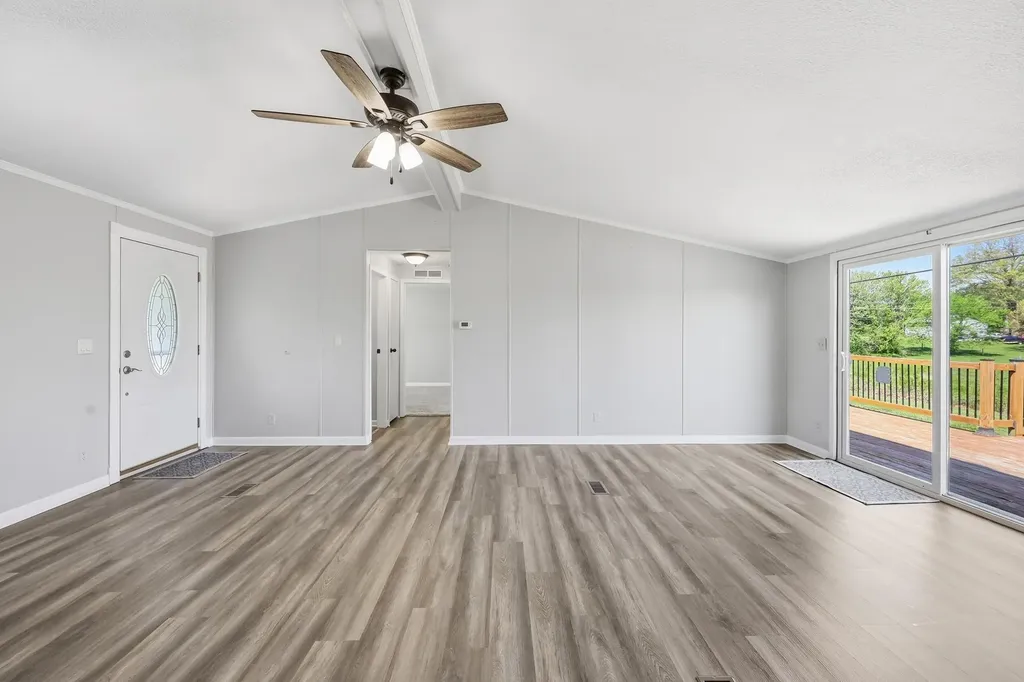 129 Griggs Road Waco KY 40385