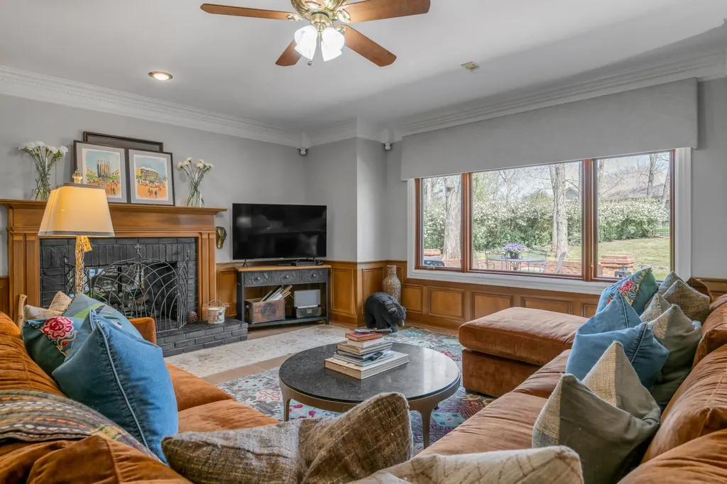 4891 Faulkirk Lane Lexington KY 40515