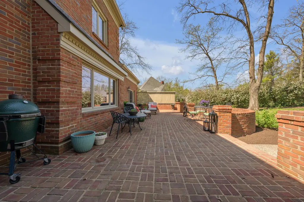 4891 Faulkirk Lane Lexington KY 40515