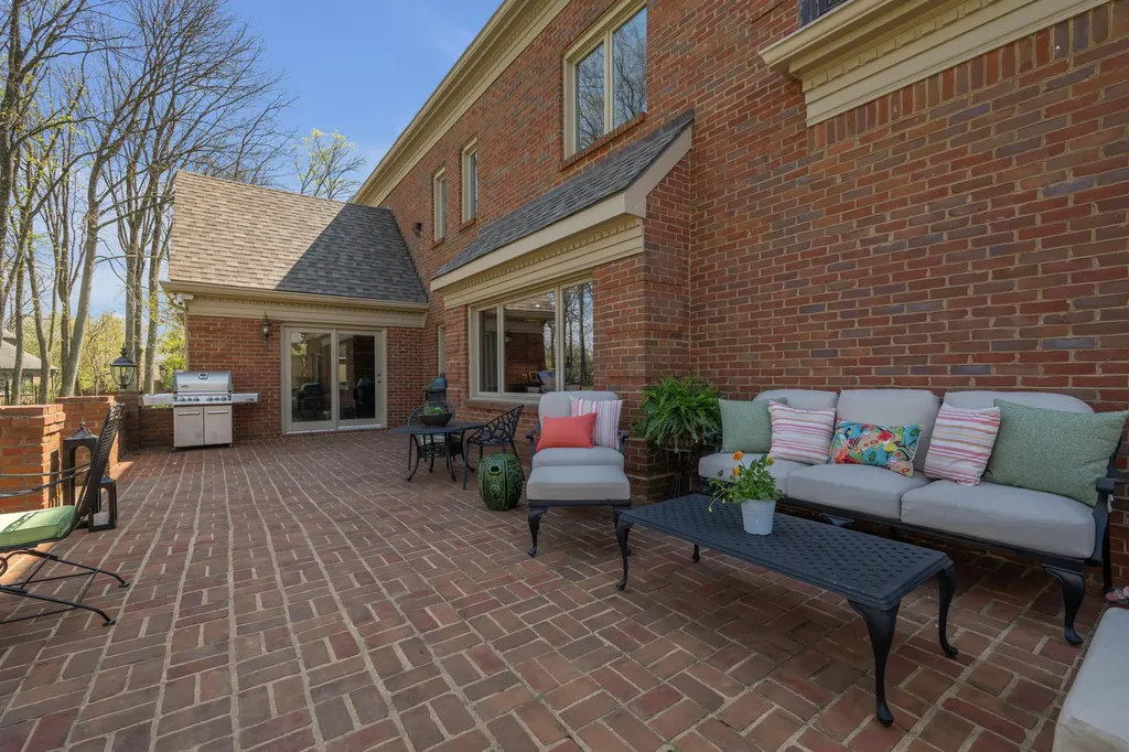 4891 Faulkirk Lane Lexington KY 40515