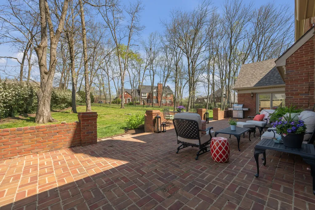 4891 Faulkirk Lane Lexington KY 40515