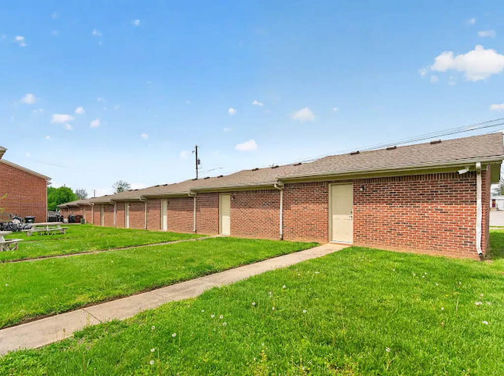 502 Tecumseh Trail Versailles KY 40383