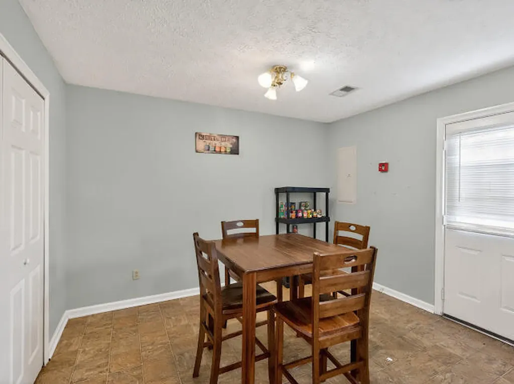502 Tecumseh Trail Versailles KY 40383