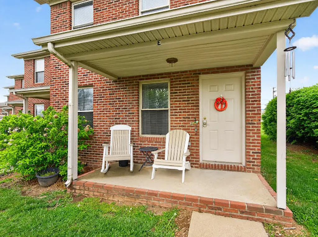 502 Tecumseh Trail Versailles KY 40383