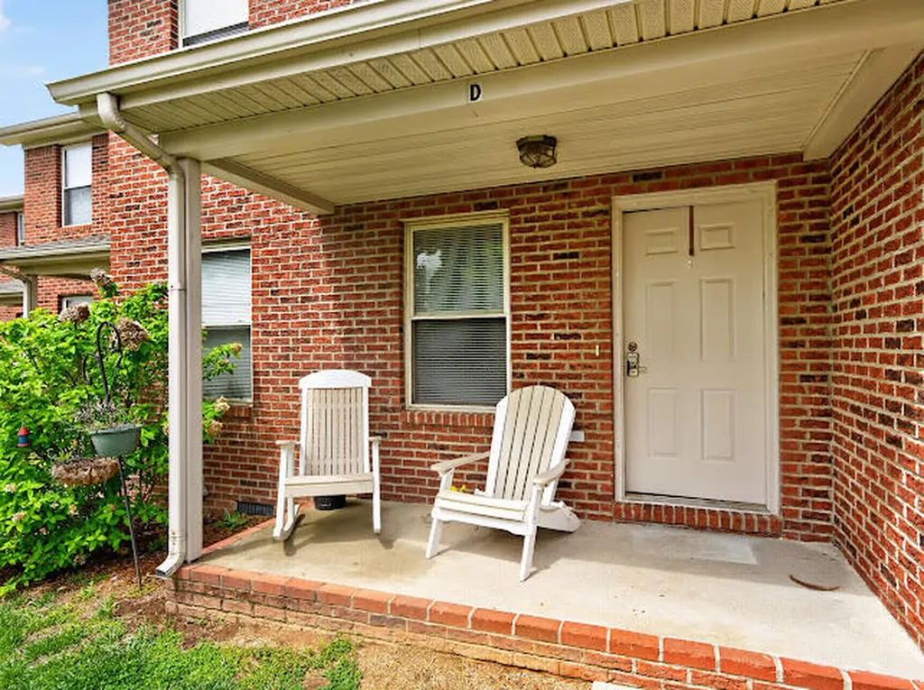 502 Tecumseh Trail Versailles KY 40383