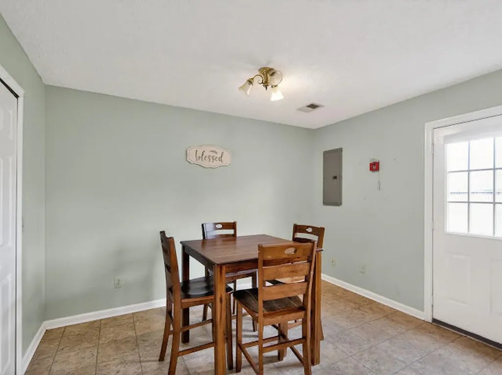 502 Tecumseh Trail Versailles KY 40383