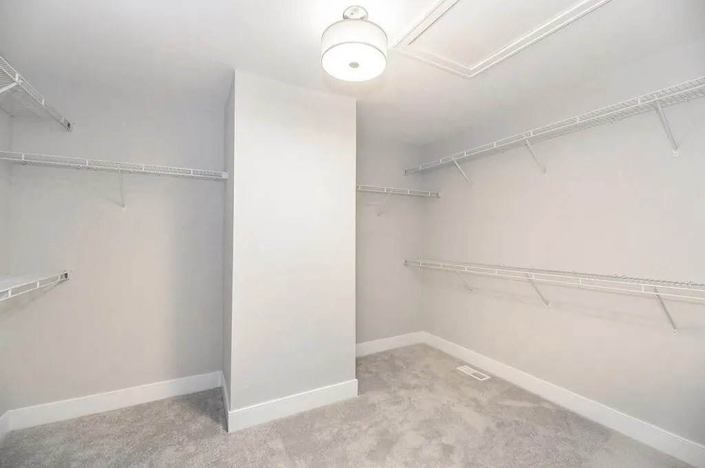 3556 Harper Woods Lane Lexington KY 40515