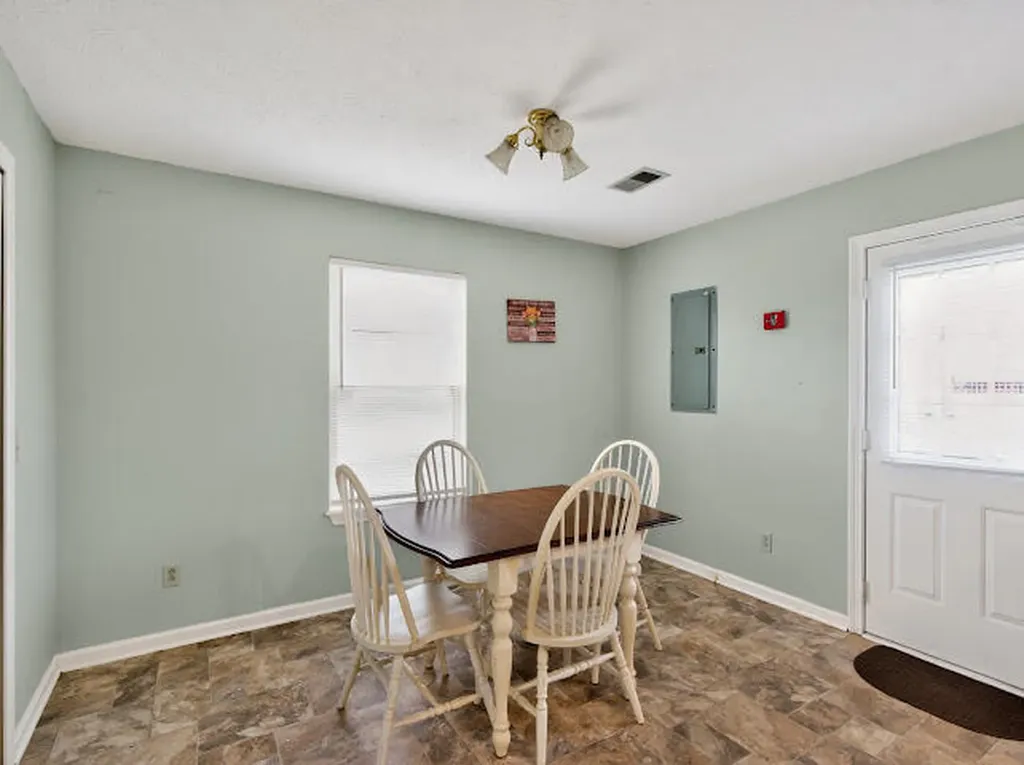 502 Tecumseh Trail Versailles KY 40383