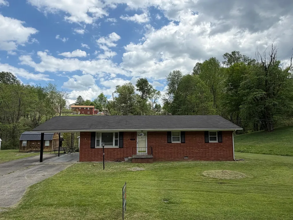 112 N Earls Avenue Corbin KY 40701
