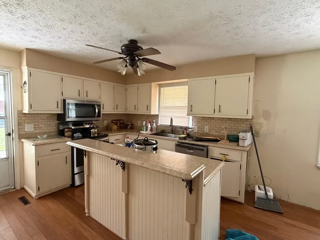 112 N Earls Avenue Corbin KY 40701