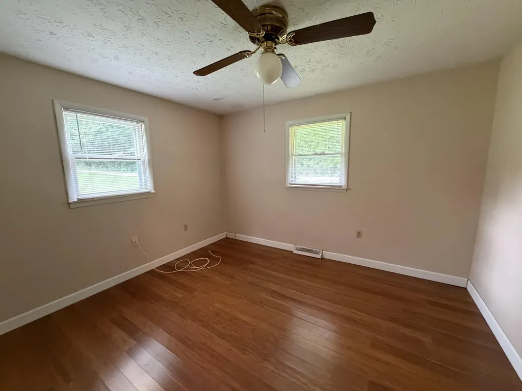 112 N Earls Avenue Corbin KY 40701