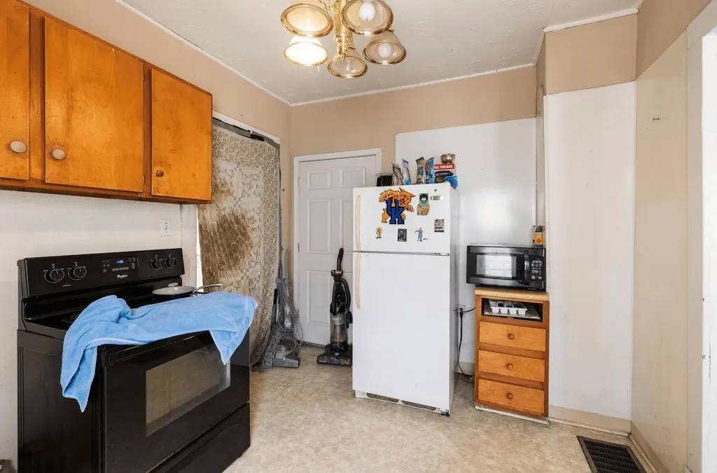 5124 Emery Avenue Louisville KY 40214